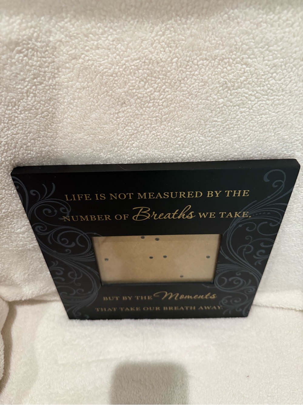 LIKE NEW black wood frame with inspirational message for 4x6 size photo memories - Picture 3 of 9